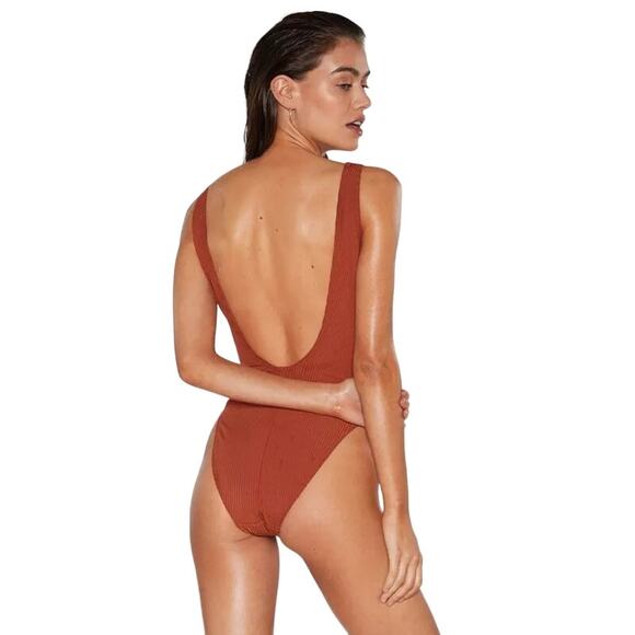 Nasty Gal Meet Me In The Middle Cut-Out One Piece Swimsuit 4 NWOT - Picture 5 of 11